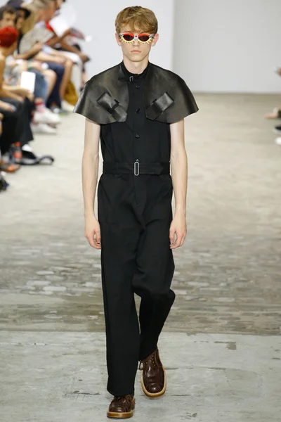 Look 37